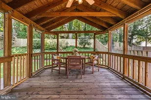10127 Schoolhouse Woods Ct, Burke, VA 22015 - Photo 17
