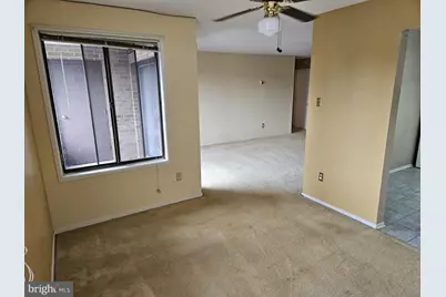 511 Florida Avenue #201, Herndon, VA 20170 - Photo 5