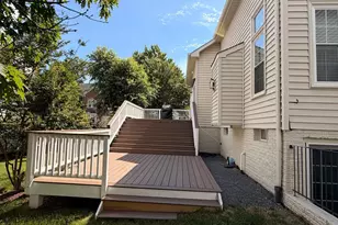 3714 Valley Oaks Dr, Fairfax, VA 22033 - Photo 3