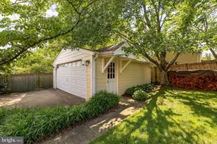 2832 Summerfield Rd, Falls Church, VA 22042 - Photo 37