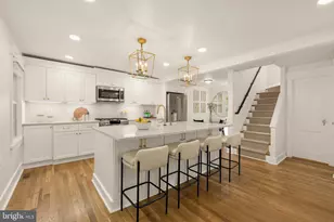 2832 Summerfield Rd, Falls Church, VA 22042 - Photo 3