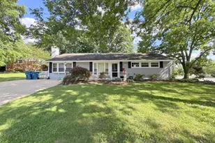 7111 Cindy Ln, Annandale, VA 22003 - Photo 3