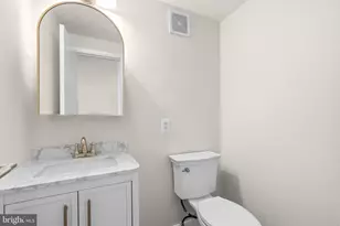 1604 Valencia Way, Reston, VA 20190 - Photo 17