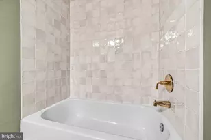 1604 Valencia Way, Reston, VA 20190 - Photo 27