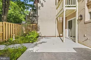 1604 Valencia Way, Reston, VA 20190 - Photo 39