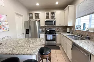 2386 Woodland Pond Ln, Herndon, VA 20171 - Photo 7