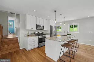 3511 Slade Run Dr, Falls Church, VA 22042 - Photo 15