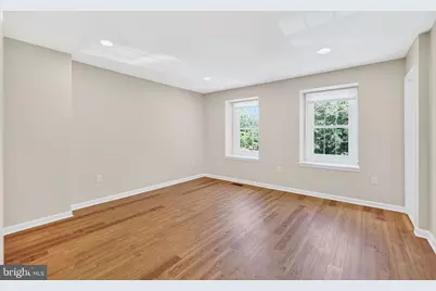 7306 Eggar Woods Lane, Springfield, VA 22153 - Photo 17