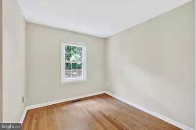 7306 Eggar Woods Lane, Springfield, VA 22153 - Photo 23