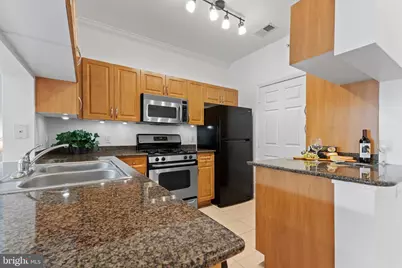 12949 Centre Park Circle #404, Herndon, VA 20171 - Photo 7