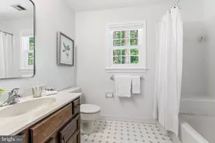 9200 Ripple Brook Rd, Great Falls, VA 22066 - Photo 29