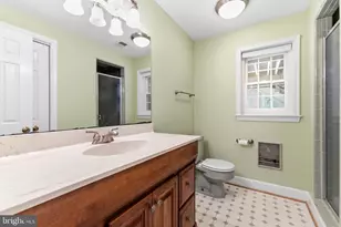 9200 Ripple Brook Rd, Great Falls, VA 22066 - Photo 35