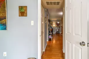 10200 Bushman Dr, Oakton, VA 22124 - Photo 13
