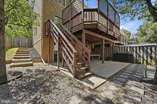 10243 Roberts Common Ln, Burke, VA 22015 - Photo 21