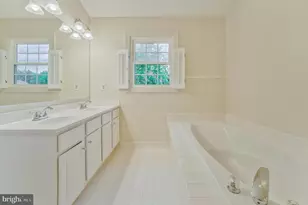14718 Winterfield Ct, Centreville, VA 20120 - Photo 55