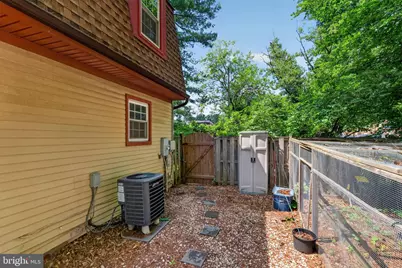 9821 Owens Court, Fairfax, VA 22031 - Photo 5