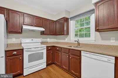 9821 Owens Court, Fairfax, VA 22031 - Photo 13