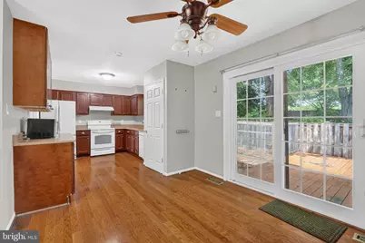 9821 Owens Court, Fairfax, VA 22031 - Photo 17