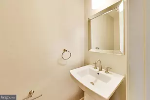 1018 Salt Meadow Ln, McLean, VA 22101 - Photo 21