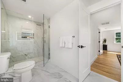 2851 Edgelea Road, Vienna, VA 22181 - Photo 33