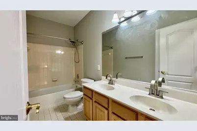 8915 Royal Hannah Lane, Fairfax, VA 22031 - Photo 19