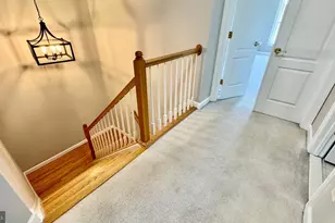 8915 Royal Hannah Ln, Fairfax, VA 22031 - Photo 27