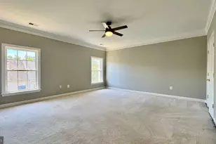 8915 Royal Hannah Ln, Fairfax, VA 22031 - Photo 29