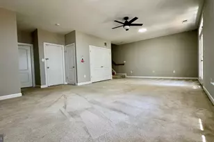 8915 Royal Hannah Ln, Fairfax, VA 22031 - Photo 35