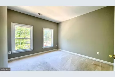 8915 Royal Hannah Lane, Fairfax, VA 22031 - Photo 17