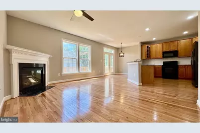8915 Royal Hannah Lane, Fairfax, VA 22031 - Photo 11