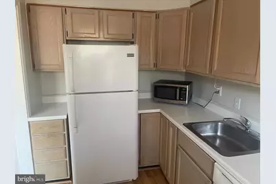 6704 W Wakefield Drive #B2, Alexandria, VA 22307 - Photo 3