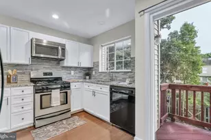 14197 Autumn Cir, Centreville, VA 20121 - Photo 25