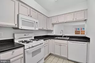 7589 Chrisland Cove, Falls Church, VA 22042 - Photo 11