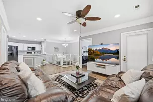12461 Hayes Ct, Fairfax, VA 22033 - Photo 13