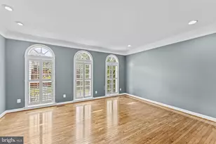 4076 Walnut Cove Cir, Fairfax, VA 22033 - Photo 9