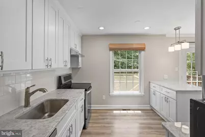 8583 Tyrolean Way, Springfield, VA 22153 - Photo 9