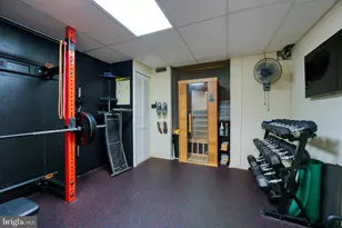 10904 Berryland Ct, Oakton, VA 22124 - Photo 33