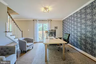 10904 Berryland Ct, Oakton, VA 22124 - Photo 5