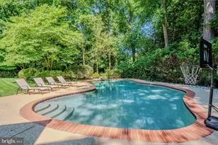 10904 Berryland Ct, Oakton, VA 22124 - Photo 39