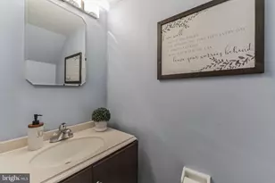 5920 Prince George Dr, Springfield, VA 22152 - Photo 7