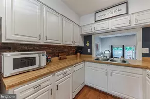 5920 Prince George Dr, Springfield, VA 22152 - Photo 9