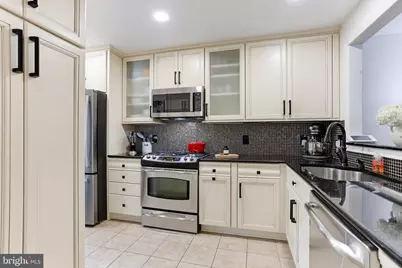 2205 Hunters Run Drive, Reston, VA 20191 - Photo 9