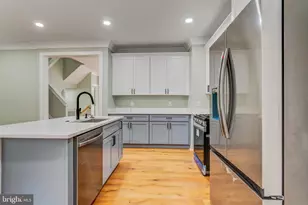 2614 Tarleton Corner Dr, Herndon, VA 20171 - Photo 5