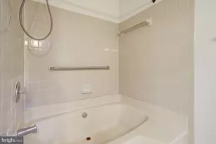 8639 Beekman Pl, Alexandria, VA 22309 - Photo 11
