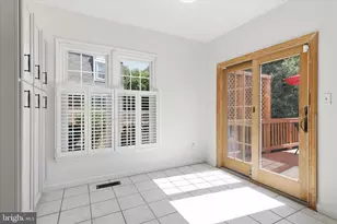 5916 Wescott Hills Way, Alexandria, VA 22315 - Photo 7