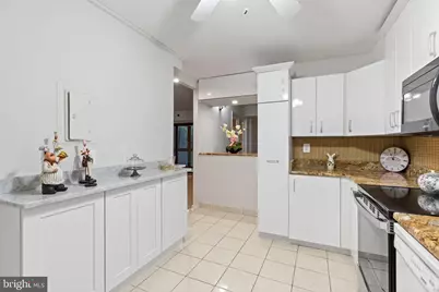 8360 Greensboro Drive #306, McLean, VA 22102 - Photo 7