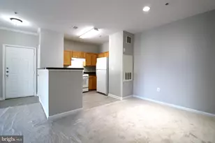 5117 Travis Edward Way, Centreville, VA 20120 - Photo 5