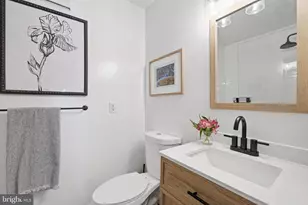 2263 Hunters Run Dr, Reston, VA 20191 - Photo 19