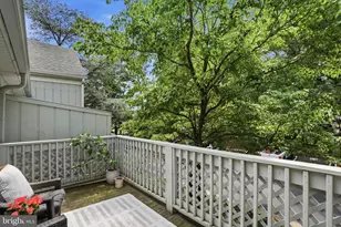 2263 Hunters Run Dr, Reston, VA 20191 - Photo 21