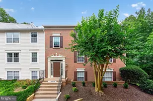 12103 Green Ledge Ct, Fairfax, VA 22033 - Photo 3